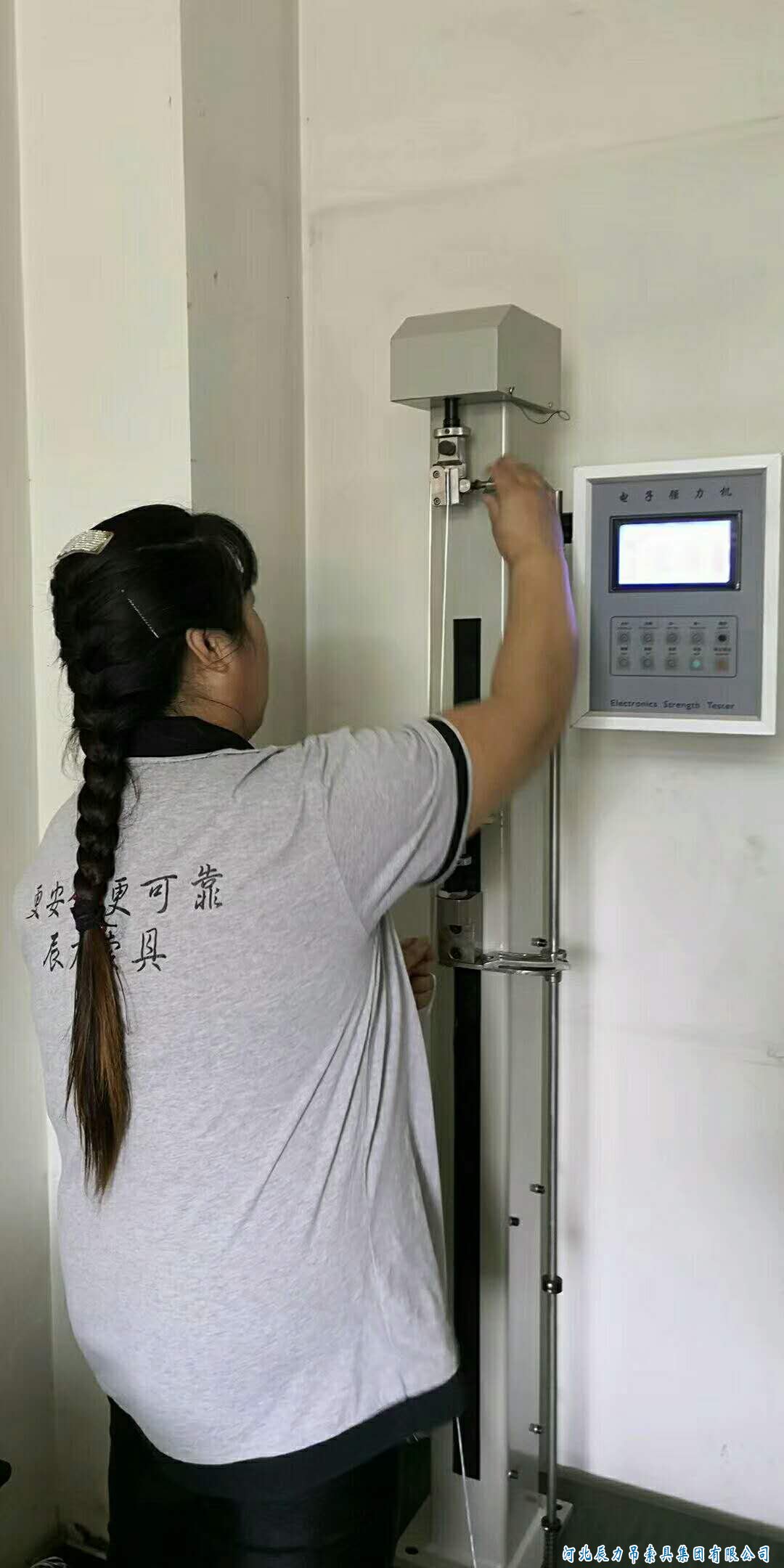 辰力吊裝帶單絲拉力測試，質(zhì)量從源頭掌控